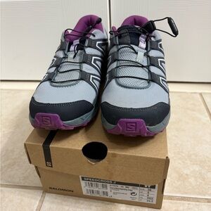 Salomon hiking shoes- J 6/ W 7